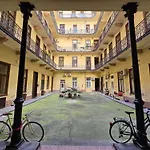Rakoczi Ter Apartment Downtown Near 4-6 Tram