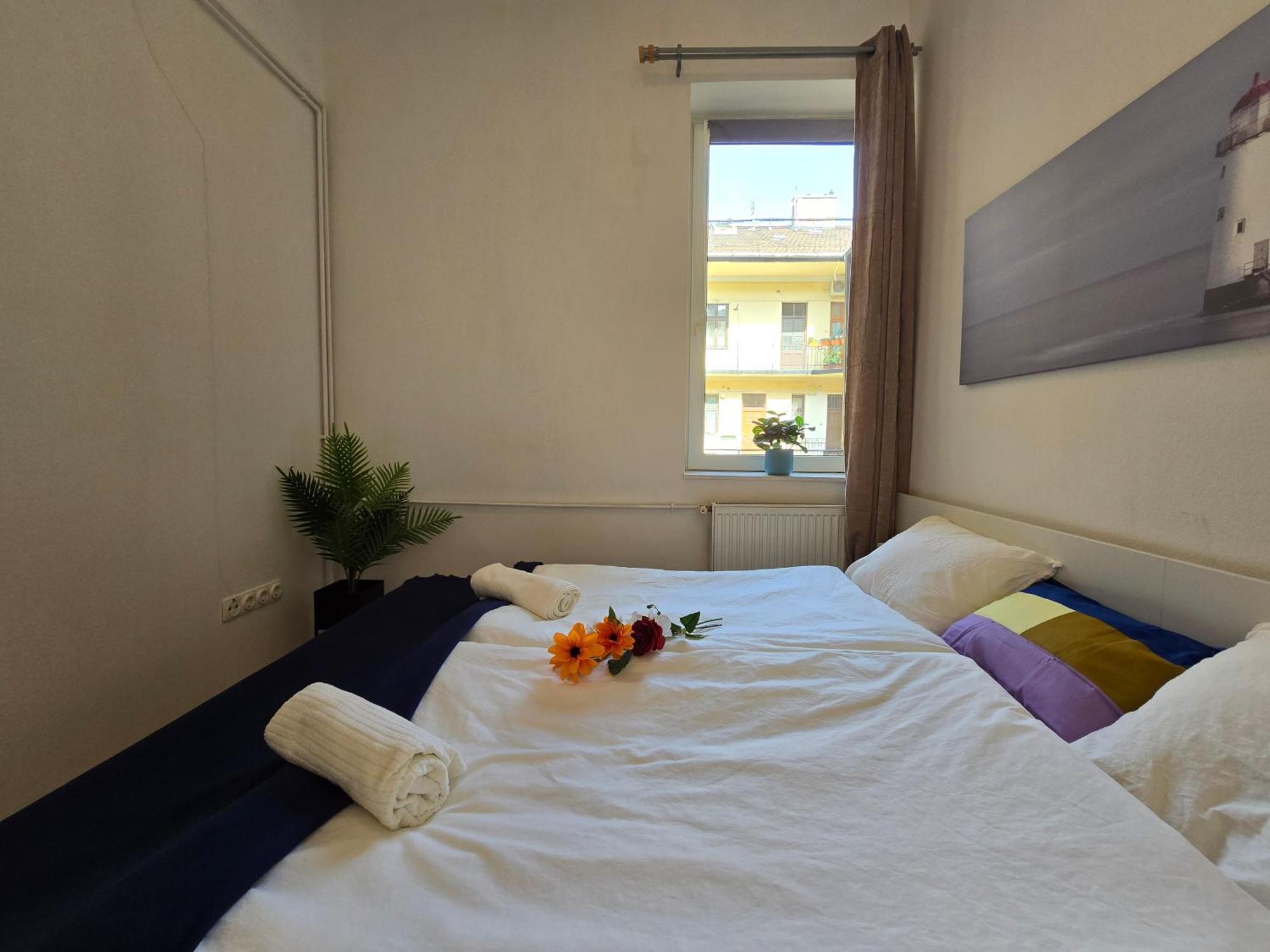 Rakoczi Ter Downtown Near 4-6 Tram Apartment Budapest